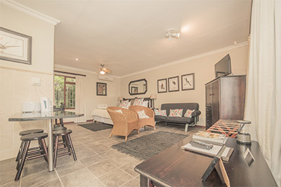 Birds of Paradise B&B in Eshowe - Self catering rooms